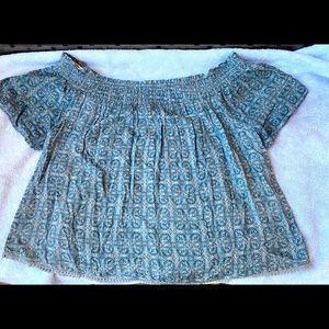 Off the shoulder geometric print top